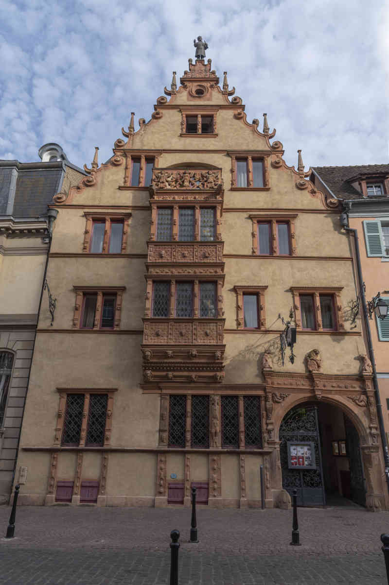 Francia - Alsacia 210 - Colmar - hotel-restaurante Maison Des Têtes.jpg